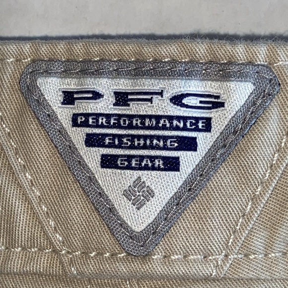 Columbia Super Bonehead Performance Fishing Gear Embroidered Cabincore Shorts - Picture 7 of 7